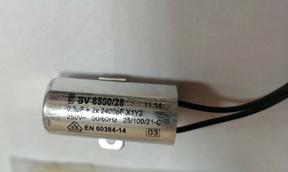 Помехоподавляющий конденсатор для варочной панели Gaggenau 00618918